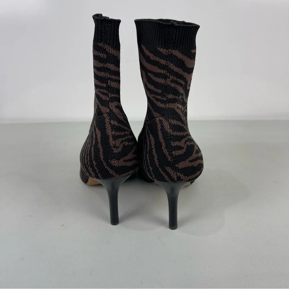 Vince Camuto Achie Knit Sock Booties Point Toe Brown Tiger Print Women's Sz 6.5